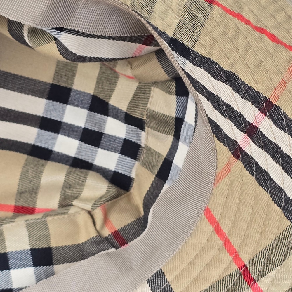 Burberry Bucket Hat Womens 7 Tan Ruched Nova Check Lining Vintage England Clean! - Picture 9 of 16